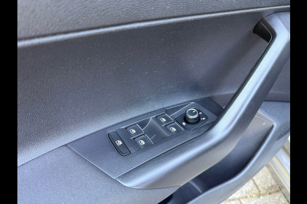 Volkswagen Polo 1.0 TSI Highline - Automaat - Virt.Cockpit - Navi - Parkeerhulp - Org.NL