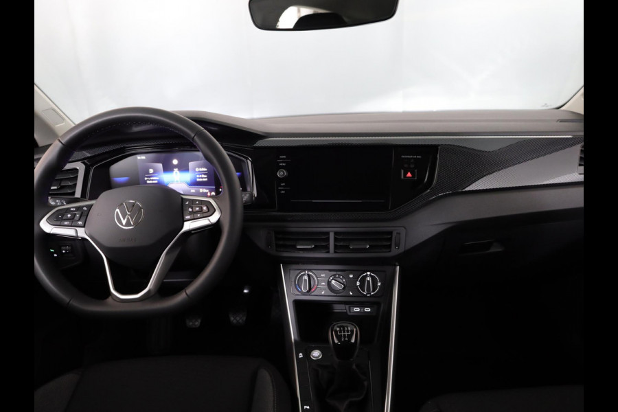 Volkswagen Polo GP Life Edition 1.0 95 pk 5 versn. Hand | 15" LM | Stoelverwarming | Camera |