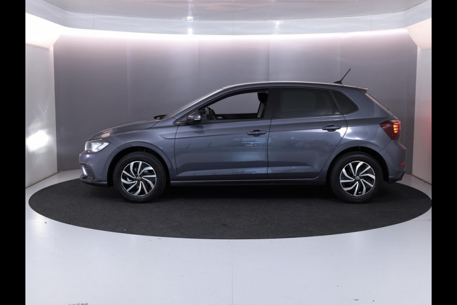 Volkswagen Polo GP Life Edition 1.0 95 pk 5 versn. Hand | 15" LM | Stoelverwarming | Camera |