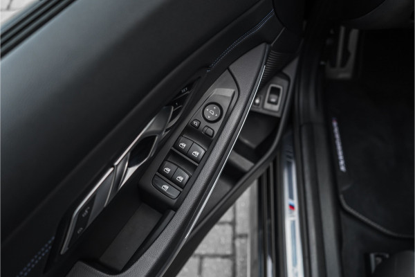 BMW 3 Serie Touring 330e M-Sport Pano ACC Trekhaak Memory 19"