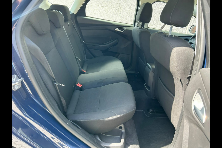 Ford Focus 1.0 Lease Edition | TREKHAAK | NAVI | BLUETOOTH | CC | PDC | APK T/M 6-8-2027 | AFLEVERBEURT | COMPLEET ONDERHOUDEN