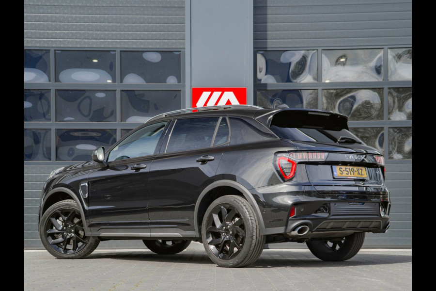 Lynk & Co 01 1.5 Black Edition Panoramadak|360° Camera|ACC|Stoelverwarming|Navi|Carplay