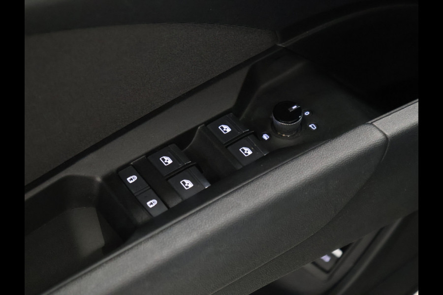 Audi Q4 Sportback e-tron 40 Advanced edition 77 kWh [APPLE CARPLAY. ANDRIOID, TREKHAAK, STOELVERWARMING, ADAPTIVE CRUISE, ELEKTRISCHE ACHTERKLEP, CAMERA, PDC V+A, DIGITAL DASH, NAVIGATIE, NIEUWSTAAT]