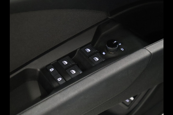 Audi Q4 Sportback e-tron 40 Advanced edition 77 kWh [APPLE CARPLAY. ANDRIOID, TREKHAAK, STOELVERWARMING, ADAPTIVE CRUISE, ELEKTRISCHE ACHTERKLEP, CAMERA, PDC V+A, DIGITAL DASH, NAVIGATIE, NIEUWSTAAT]