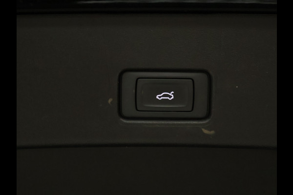 Audi Q4 Sportback e-tron 40 Advanced edition 77 kWh [APPLE CARPLAY. ANDRIOID, TREKHAAK, STOELVERWARMING, ADAPTIVE CRUISE, ELEKTRISCHE ACHTERKLEP, CAMERA, PDC V+A, DIGITAL DASH, NAVIGATIE, NIEUWSTAAT]