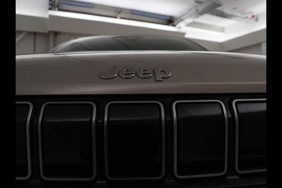 Jeep Avenger Longitude 54 kWh | SOH 97,5% | Adaptive cruise | Carplay | Camera | Full LED | Climate control | Parkeerhulp | Bluetooth | Side Assist | Digital Cockpit