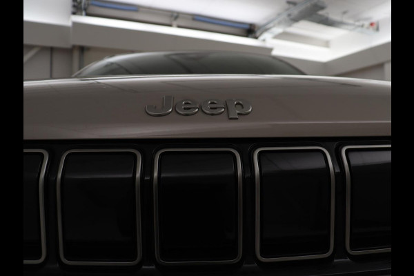 Jeep Avenger Longitude 54 kWh | SOH 97,5% | Adaptive cruise | Carplay | Camera | Full LED | Climate control | Parkeerhulp | Bluetooth | Side Assist | Digital Cockpit
