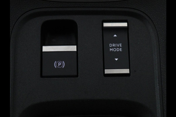 Jeep Avenger Longitude 54 kWh | SOH 97,5% | Adaptive cruise | Carplay | Camera | Full LED | Climate control | Parkeerhulp | Bluetooth | Side Assist | Digital Cockpit