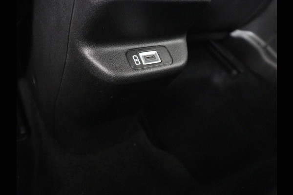 Jeep Avenger Longitude 54 kWh | SOH 97,5% | Adaptive cruise | Carplay | Camera | Full LED | Climate control | Parkeerhulp | Bluetooth | Side Assist | Digital Cockpit
