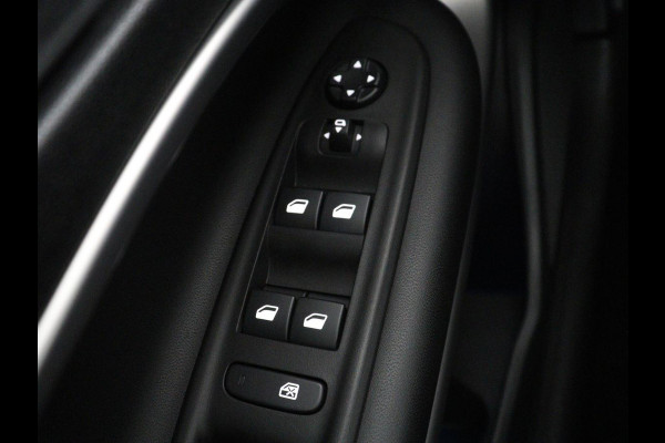 Jeep Avenger Longitude 54 kWh | SOH 97,5% | Adaptive cruise | Carplay | Camera | Full LED | Climate control | Parkeerhulp | Bluetooth | Side Assist | Digital Cockpit