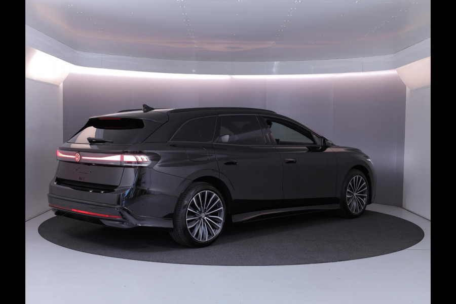 Volkswagen ID.7 Tourer Pro Limited Edition 77 kWh accu 210 kW / 286 PK 20" inch lm velgen Trontheim, Panorama dak, Dyn. Chas. Contr.