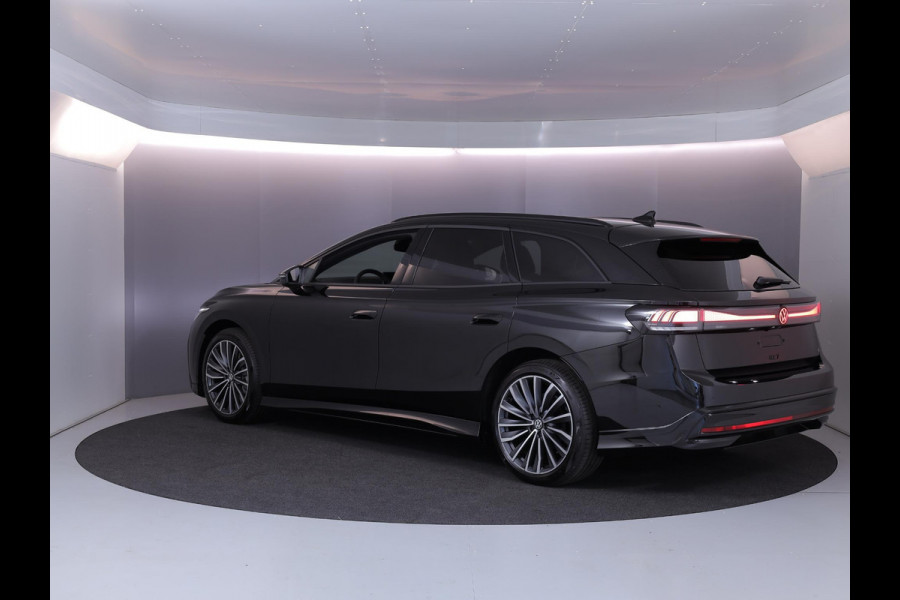 Volkswagen ID.7 Tourer Pro Limited Edition 77 kWh accu 210 kW / 286 PK 20" inch lm velgen Trontheim, Panorama dak, Dyn. Chas. Contr.