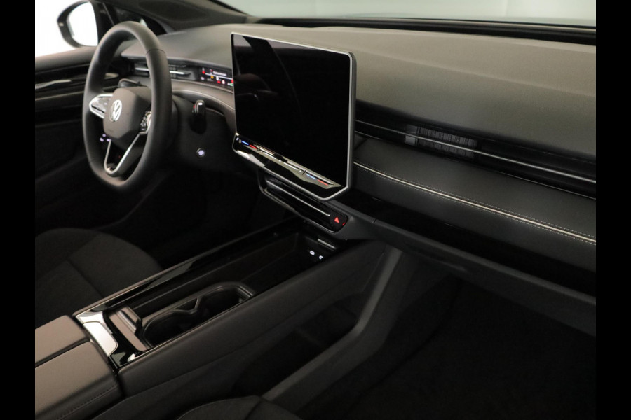 Volkswagen ID.7 Tourer Pro Limited Edition 77 kWh accu 210 kW / 286 PK 20" inch lm velgen Trontheim, Panorama dak, Dyn. Chas. Contr.