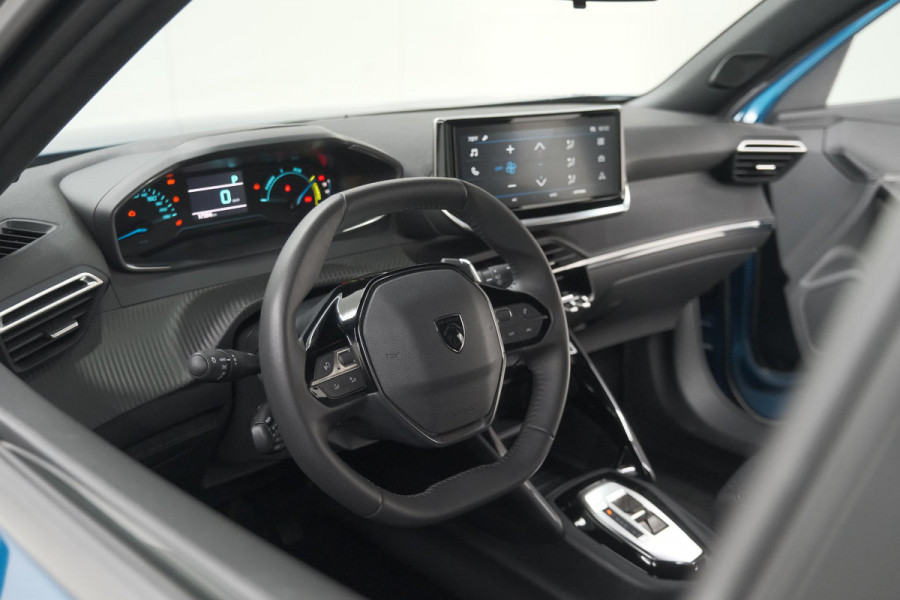 Peugeot 2008 Hybrid 136 e-DCS6 Style | Apple Carplay | Parkeersensoren | Climate control