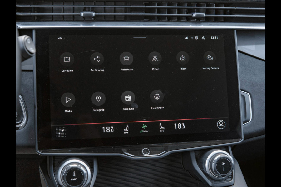 Lynk & Co 01 1.5 | Black Edition| TREKHAAK|Panoramadak|360° Camera|ACC|Stoelverwarming|Navi|Carplay