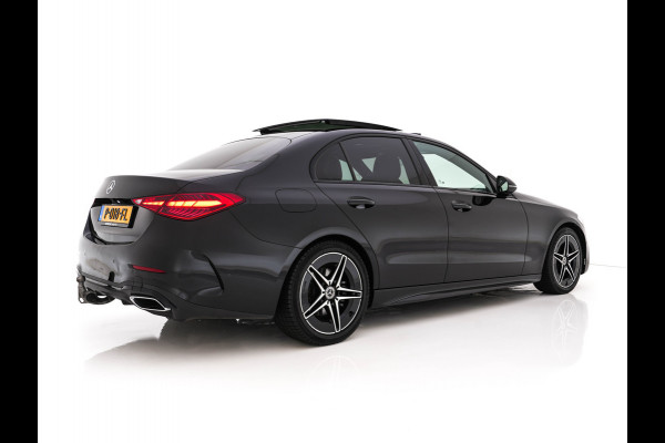 Mercedes-Benz C-Klasse 180 AMG Line MHEV (INCL-BTW) *PANO | LEATHER | FULL-LED | DIGI-COCKPIT | HEATED-SPORTSEATS | BLINDSPOT | CAMERA | DAB | AMBIENTLIGHT | SHIFTPADDLES | PRIVACY-GLASS | ECC | PDC | CRUISE | CARPLAY | CARBON-INLAY