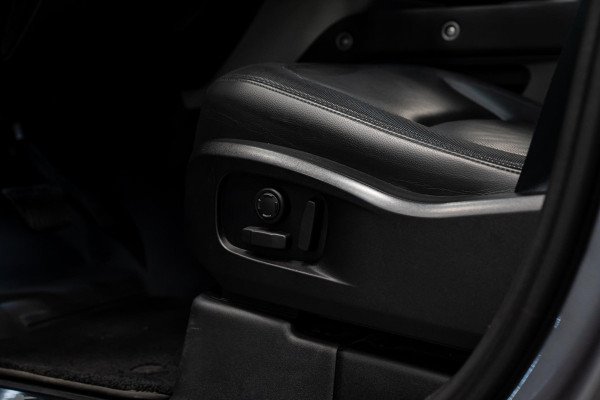 Land Rover Defender 110 2.0 P400e 110 XS Edition *Luchtvering / Meridian / Surround-view / Keyless / Memory / Winter-pakket*