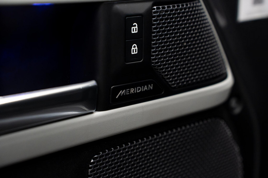 Land Rover Defender 110 2.0 P400e 110 XS Edition *Luchtvering / Meridian / Surround-view / Keyless / Memory / Winter-pakket*