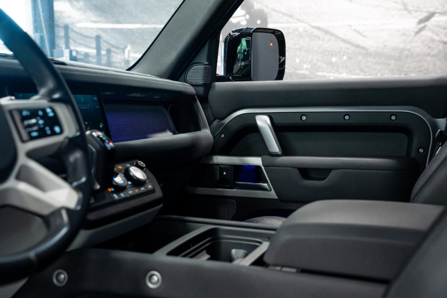 Land Rover Defender 110 2.0 P400e 110 XS Edition *Luchtvering / Meridian / Surround-view / Keyless / Memory / Winter-pakket*