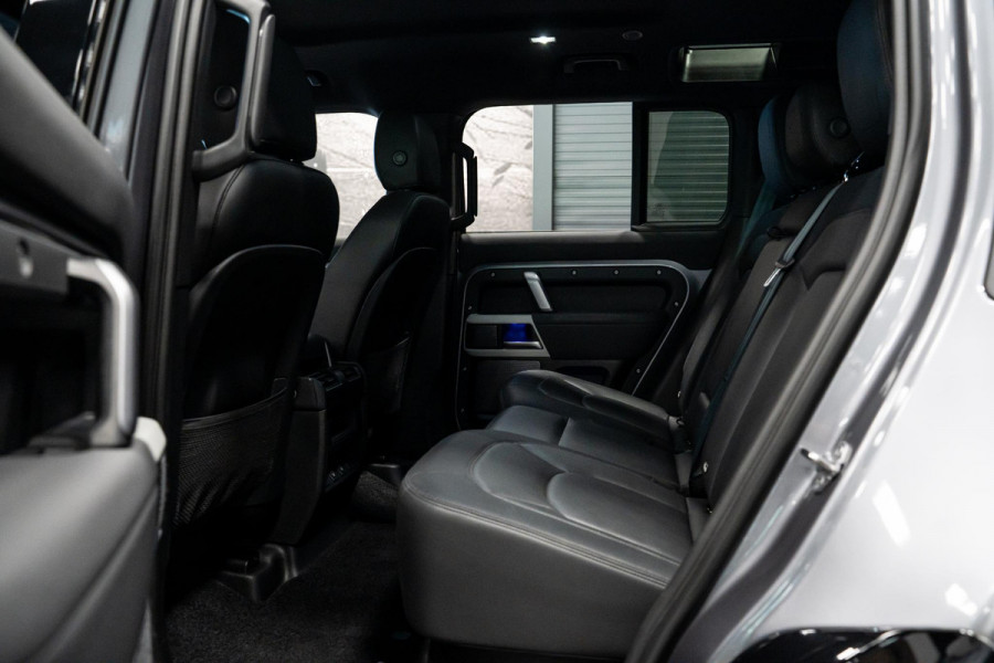 Land Rover Defender 110 2.0 P400e 110 XS Edition *Luchtvering / Meridian / Surround-view / Keyless / Memory / Winter-pakket*