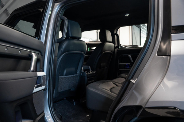 Land Rover Defender 110 2.0 P400e 110 XS Edition *Luchtvering / Meridian / Surround-view / Keyless / Memory / Winter-pakket*