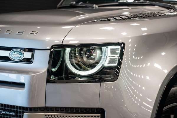 Land Rover Defender 110 2.0 P400e 110 XS Edition *Luchtvering / Meridian / Surround-view / Keyless / Memory / Winter-pakket*