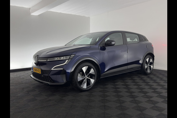 Renault Mégane E-Tech EV60 Optimum Charge Evolution [3-Fase-11kW] {SoH-91%} (INCL-BTW) Aut. *FULL-LED | CAMERA | LANE-ASSIST | KEYLESS | NAVI-FULLMAP | CARPLAY | COMFORTSEATS | DIGI-COCKPIT | ECC | PDC | 18"ALU*