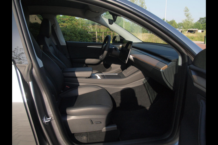 Tesla Model Y Performance AWD 75 kWh | Panoramadak | Trekhaak | 360 Camera | Full Self Driving Computer 3 |