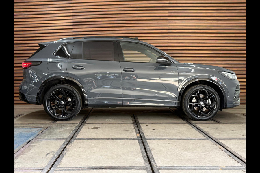 Volkswagen Tiguan 1.5 eTSI R-Line Edition | Verlengde fabrieks garantie tot 2030 | IQ.Light HD | Pano | Trekhaak | ErgoActive