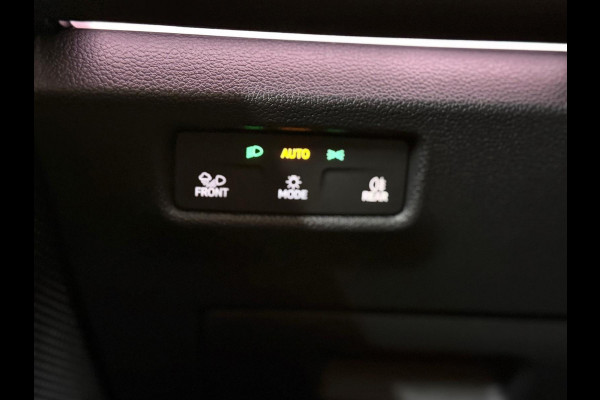 Volkswagen Tiguan 1.5 eTSI R-Line Edition | Verlengde fabrieks garantie tot 2030 | IQ.Light HD | Pano | Trekhaak | ErgoActive