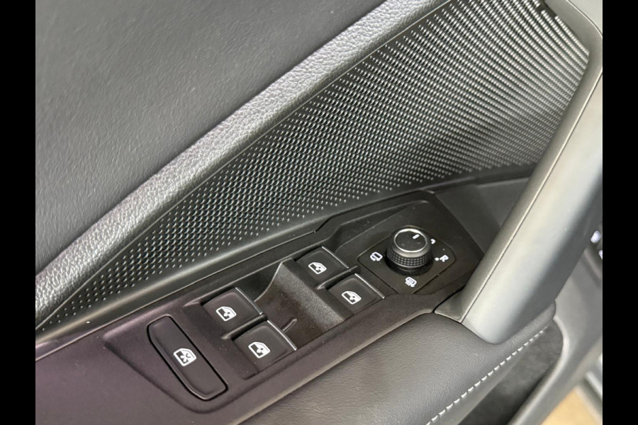 Volkswagen Tiguan 1.5 eTSI R-Line Edition | Verlengde fabrieks garantie tot 2030 | IQ.Light HD | Pano | Trekhaak | ErgoActive