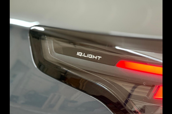 Volkswagen Tiguan 1.5 eTSI R-Line Edition | Verlengde fabrieks garantie tot 2030 | IQ.Light HD | Pano | Trekhaak | ErgoActive