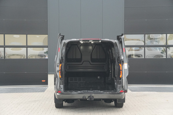 Ford E-Transit Custom 320 L2H1 Limited 71 kWh 218pk - Trekhaak - ACC - B&O - Navi - Stoel/Stuurverwarming - 360 Camera - Blindspot - Rijklaar