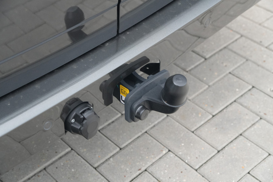 Ford E-Transit Custom 320 L2H1 Limited 71 kWh 218pk - Trekhaak - ACC - B&O - Navi - Stoel/Stuurverwarming - 360 Camera - Blindspot - Rijklaar