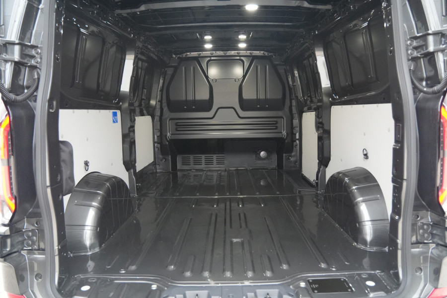 Ford E-Transit Custom 320 L2H1 Limited 71 kWh 218pk - Trekhaak - ACC - B&O - Navi - Stoel/Stuurverwarming - 360 Camera - Blindspot - Rijklaar