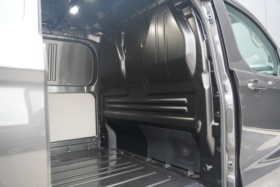 Ford E-Transit Custom 320 L2H1 Limited 71 kWh 218pk - Trekhaak - ACC - B&O - Navi - Stoel/Stuurverwarming - 360 Camera - Blindspot - Rijklaar