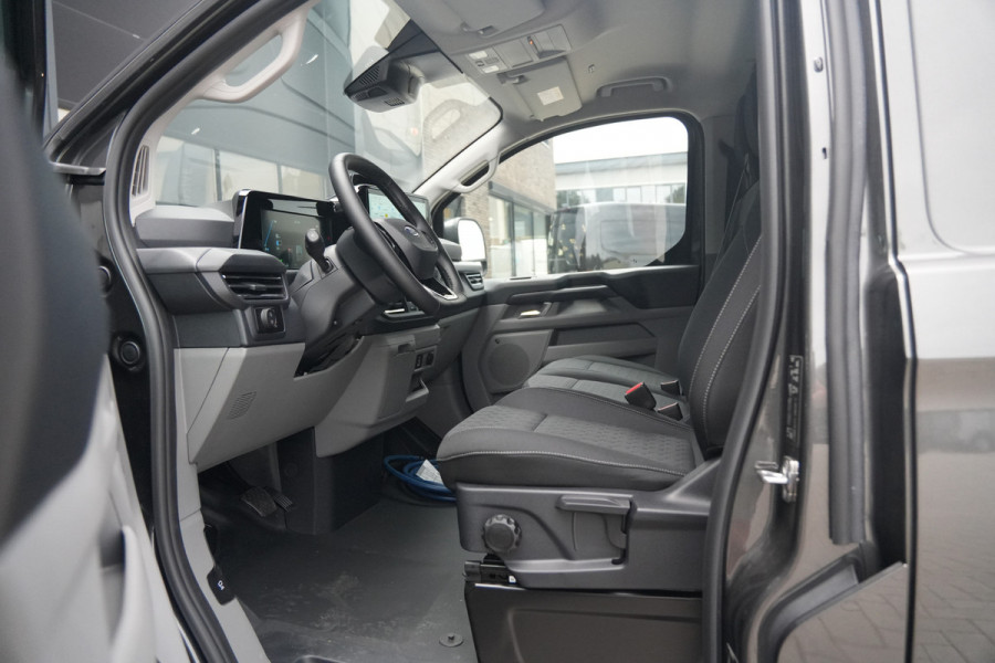 Ford E-Transit Custom 320 L2H1 Limited 71 kWh 218pk - Trekhaak - ACC - B&O - Navi - Stoel/Stuurverwarming - 360 Camera - Blindspot - Rijklaar