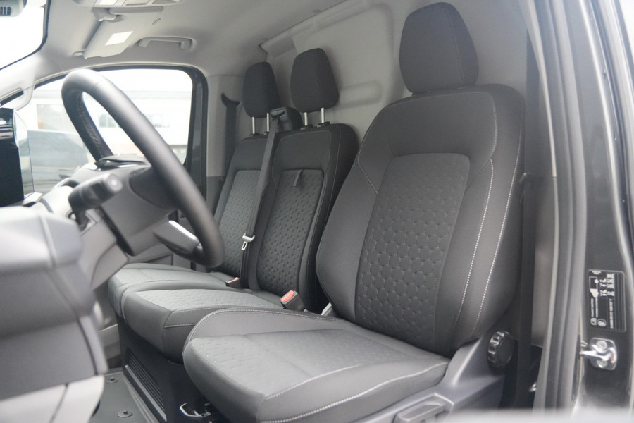 Ford E-Transit Custom 320 L2H1 Limited 71 kWh 218pk - Trekhaak - ACC - B&O - Navi - Stoel/Stuurverwarming - 360 Camera - Blindspot - Rijklaar