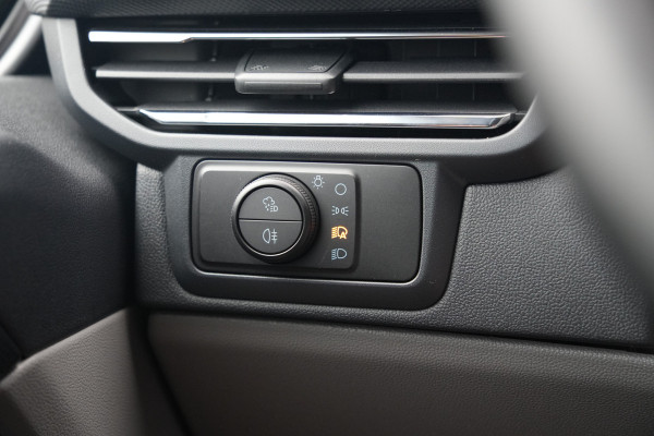 Ford E-Transit Custom 320 L2H1 Limited 71 kWh 218pk - Trekhaak - ACC - B&O - Navi - Stoel/Stuurverwarming - 360 Camera - Blindspot - Rijklaar