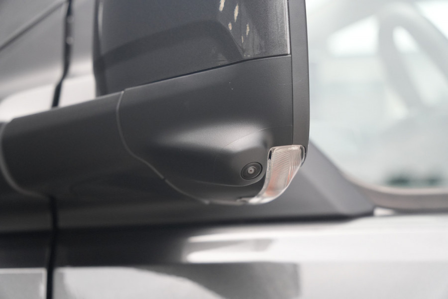 Ford E-Transit Custom 320 L2H1 Limited 71 kWh 218pk - Trekhaak - ACC - B&O - Navi - Stoel/Stuurverwarming - 360 Camera - Blindspot - Rijklaar