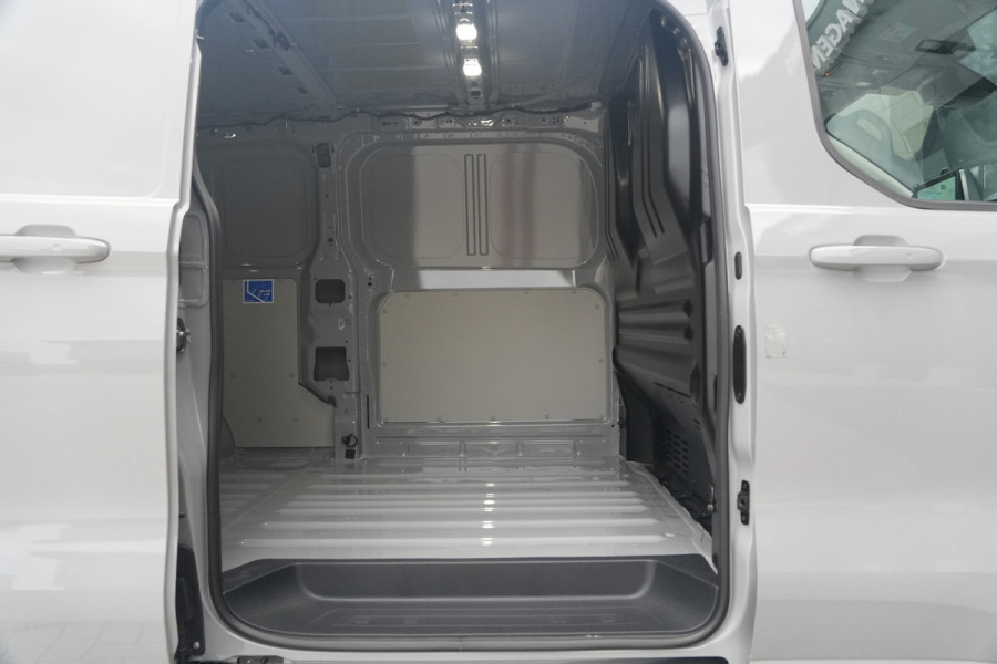 Ford E-Transit Custom 320 L2H1 Limited 71 kWh 218pk - Trekhaak - ACC - B&O - Navi - Stoel/Stuurverwarming - 360 Camera - Blindspot - Rijklaar