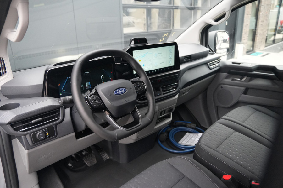Ford E-Transit Custom 320 L2H1 Limited 71 kWh 218pk - Trekhaak - ACC - B&O - Navi - Stoel/Stuurverwarming - 360 Camera - Blindspot - Rijklaar