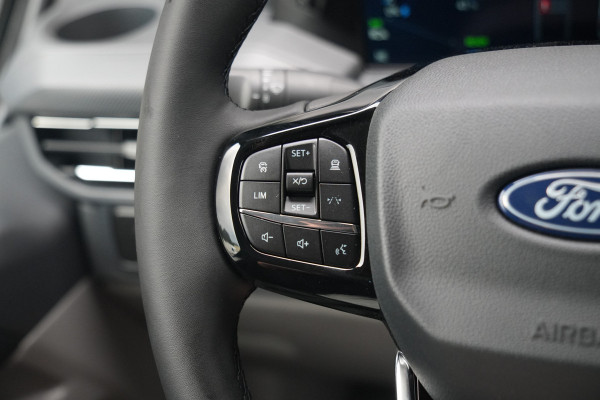 Ford E-Transit Custom 320 L2H1 Limited 71 kWh 218pk - Trekhaak - ACC - B&O - Navi - Stoel/Stuurverwarming - 360 Camera - Blindspot - Rijklaar