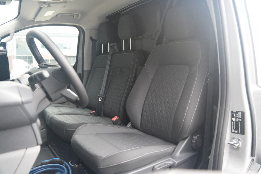 Ford E-Transit Custom 320 L2H1 Limited 71 kWh 218pk - Elek Trekhaak - LED - Carplay - Stoelverwarming - Keyless - Cruise - Rijklaar