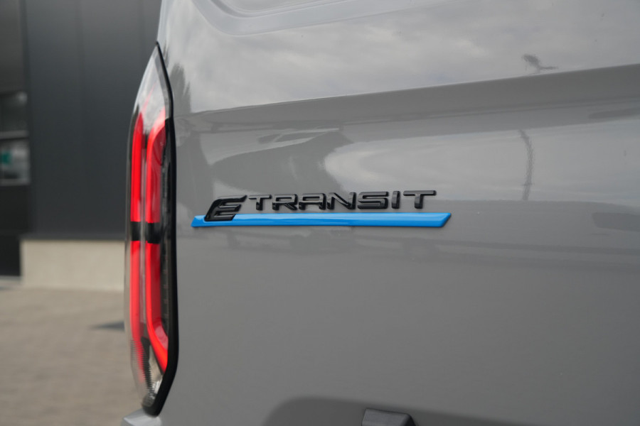 Ford E-Transit Custom 320 L2H1 Limited 71 kWh 218pk - Elek Trekhaak - LED - Carplay - Stoelverwarming - Keyless - Cruise - Rijklaar