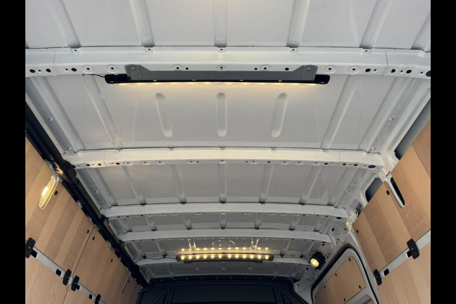 Mercedes-Benz Sprinter 317 1.9 CDI L2 9G Leder Camera Clima M-bux media systeem DAB laadruimte betimmering