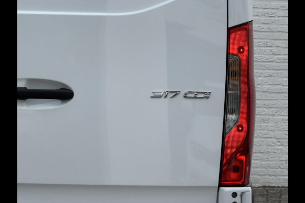 Mercedes-Benz Sprinter 317 1.9 CDI L2 9G Leder Camera Clima M-bux media systeem DAB laadruimte betimmering