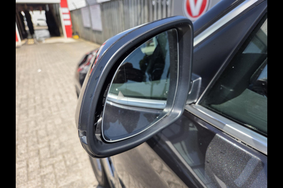 BMW X3 xDrive30e 19"/Trekhaak/Leder + memory/Adaptieve cruise/Keyless/Dodehoek/Head-up/360 camera/HiFi/LED/Sfeerverlichting