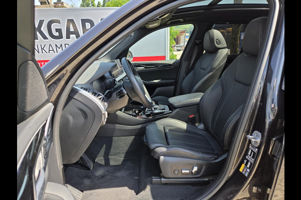 BMW X3 xDrive30e 19"/Trekhaak/Leder + memory/Adaptieve cruise/Keyless/Dodehoek/Head-up/360 camera/HiFi/LED/Sfeerverlichting