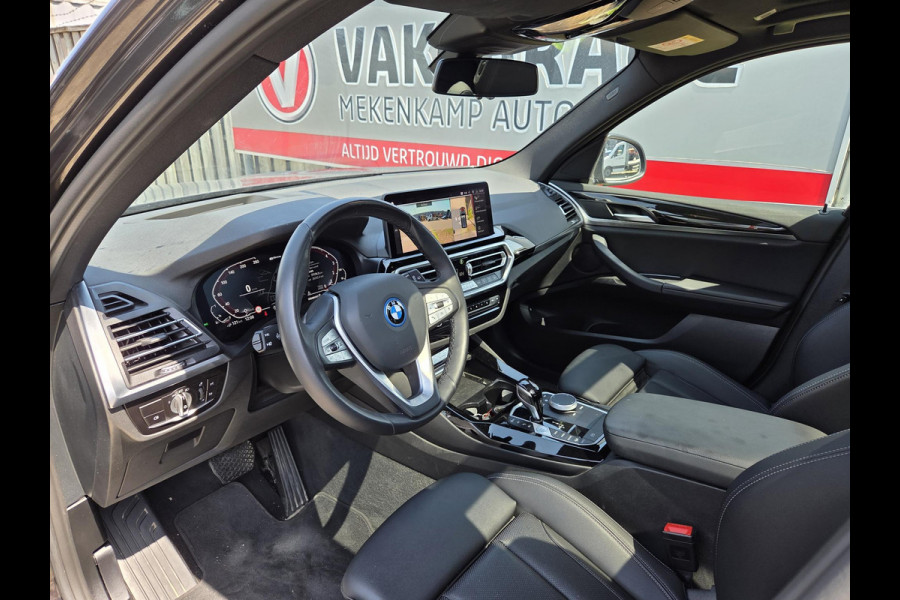 BMW X3 xDrive30e 19"/Trekhaak/Leder + memory/Adaptieve cruise/Keyless/Dodehoek/Head-up/360 camera/HiFi/LED/Sfeerverlichting